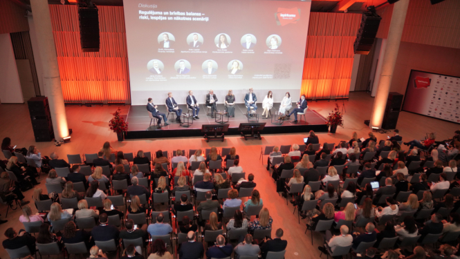 Iepirkumu foruma 2025 paneļdiskusija “Regulējuma un brīvības balanss – riski, iespējas un nākotnes”. 