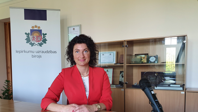 Attēlā attēlota Iepirkumu uzraudzības biroja Administratīvo sodu departamenta direktore Dace Ozola
