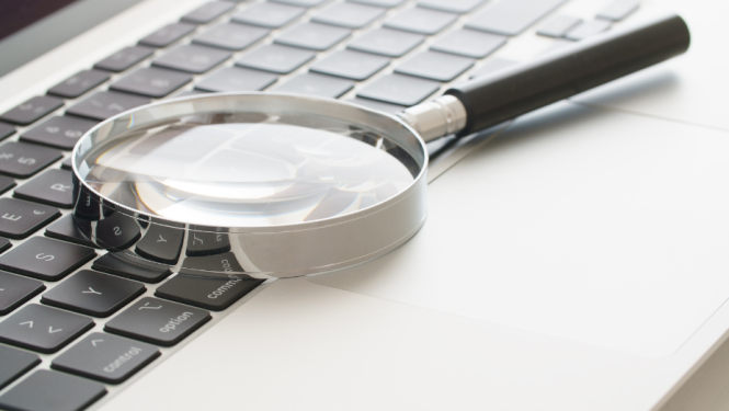 Palielināmais stikls, dators